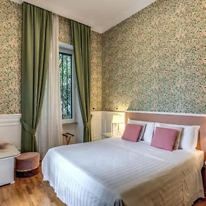 Mangili Garden Рим